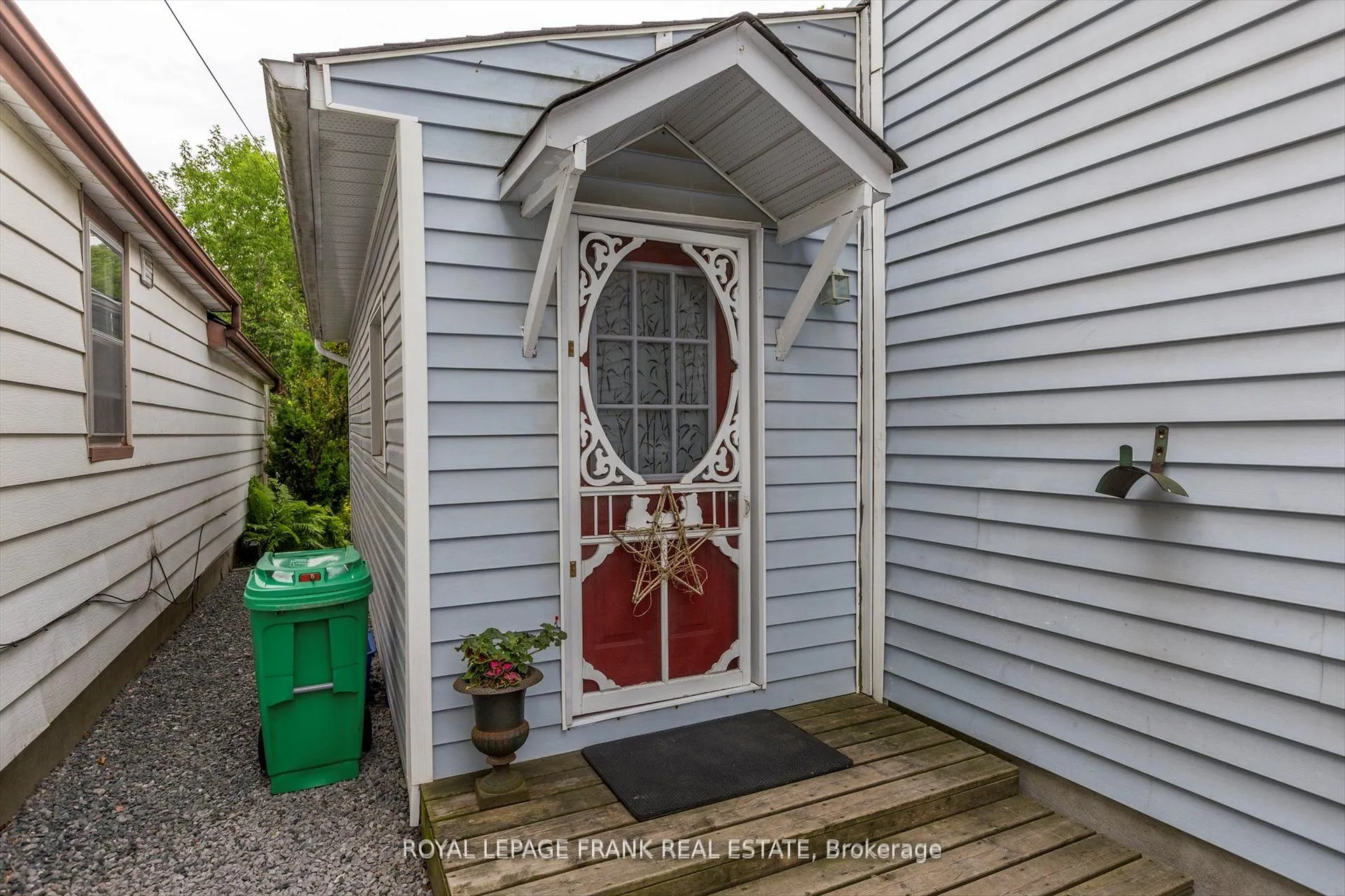 Photo 26 of 715 Chamberlain Street, Peterborough, Otonabee Ward 1 — HOMEH