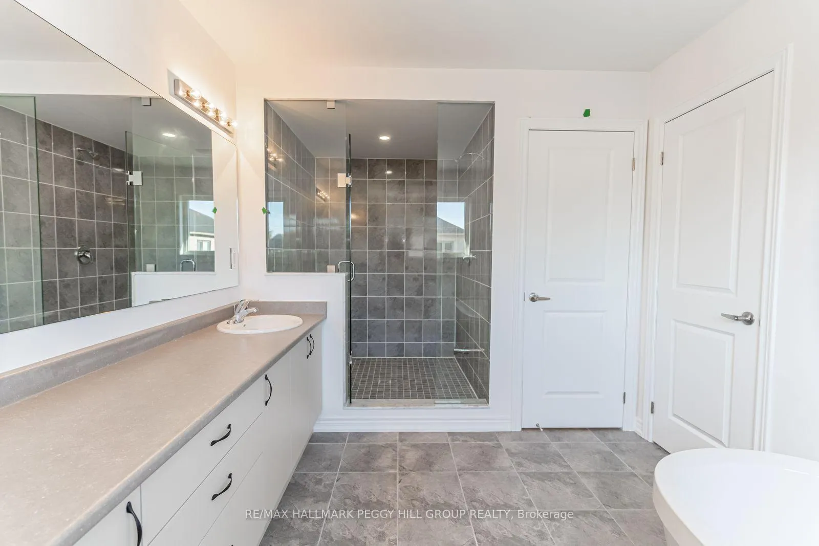 Photo 9 of 17 Baycroft Boulevard, Essa, Angus — HOMEH