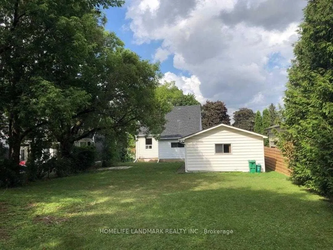 Photo 4 of 30 Joseph Street, Mississauga, Streetsville — HOMEH