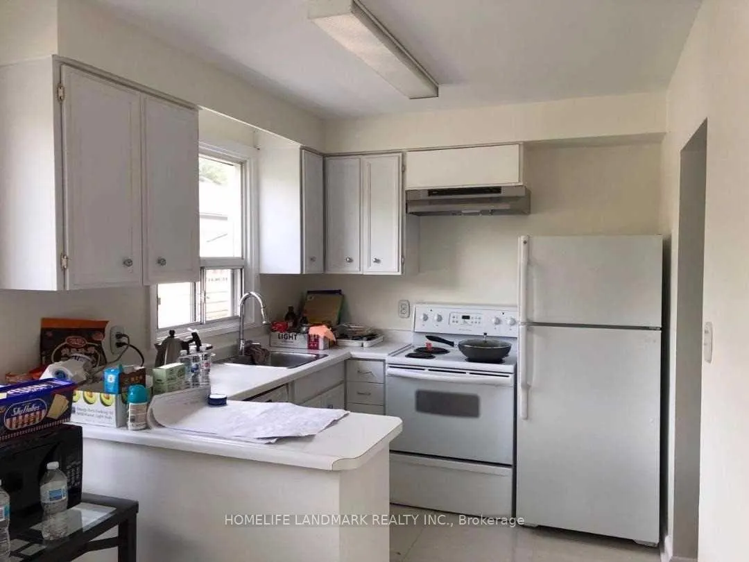 Photo 9 of 30 Joseph Street, Mississauga, Streetsville — HOMEH