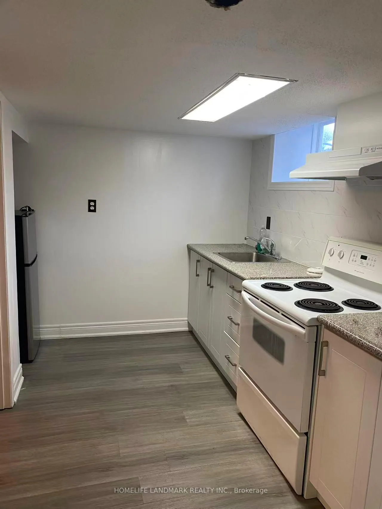 Photo 13 of 30 Joseph Street, Mississauga, Streetsville — HOMEH