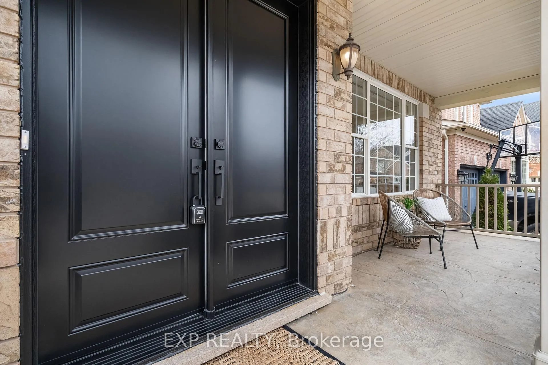 Photo 2 of 106 Arborglen Drive, Halton Hills, Georgetown — HOMEH
