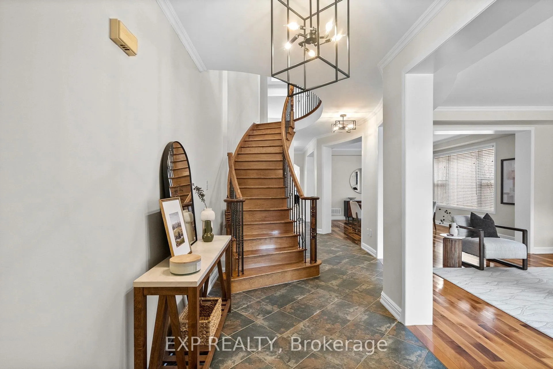 Photo 6 of 106 Arborglen Drive, Halton Hills, Georgetown — HOMEH