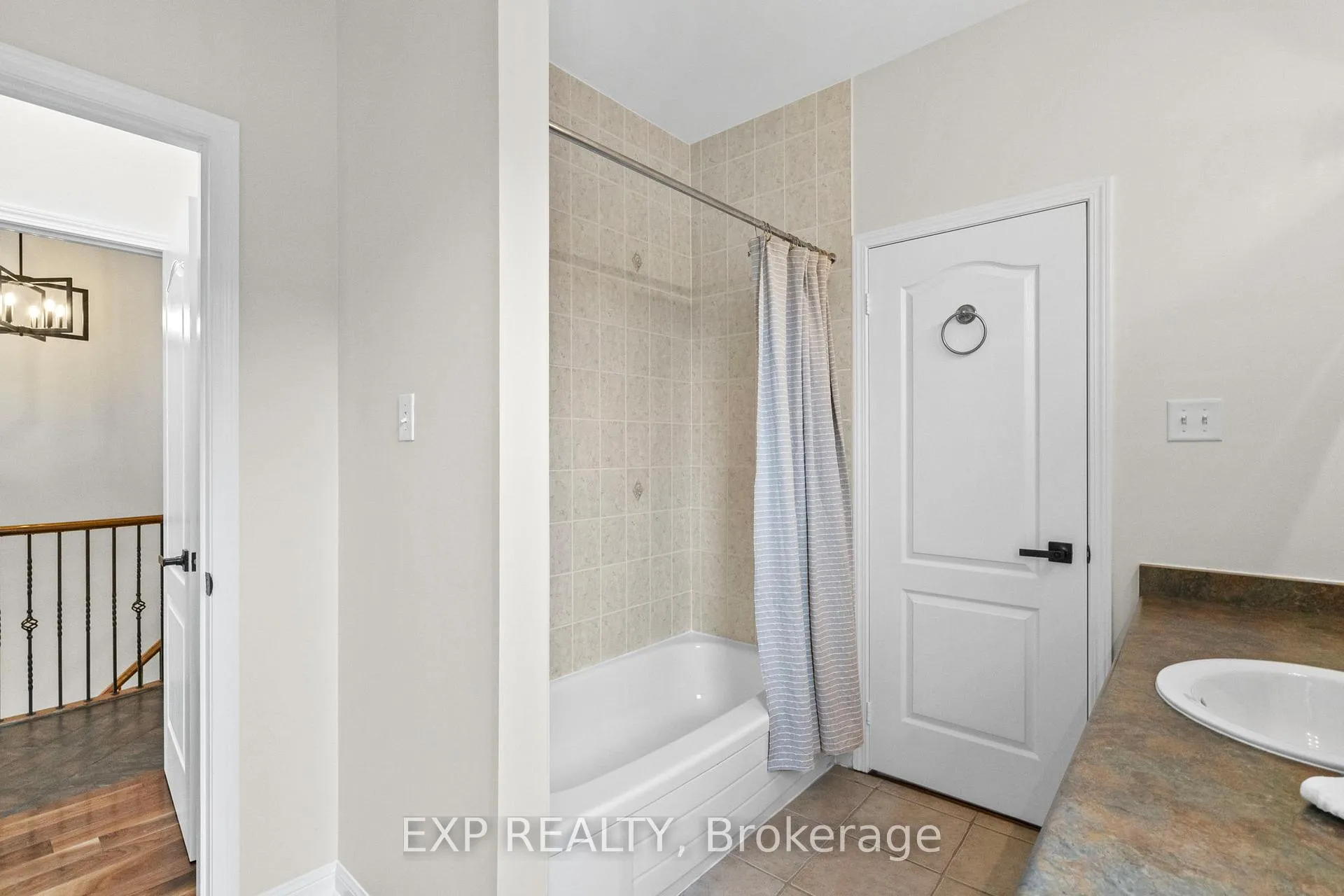 Photo 26 of 106 Arborglen Drive, Halton Hills, Georgetown — HOMEH