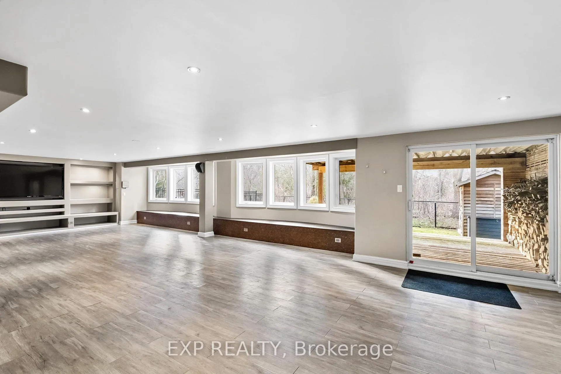 Photo 42 of 106 Arborglen Drive, Halton Hills, Georgetown — HOMEH
