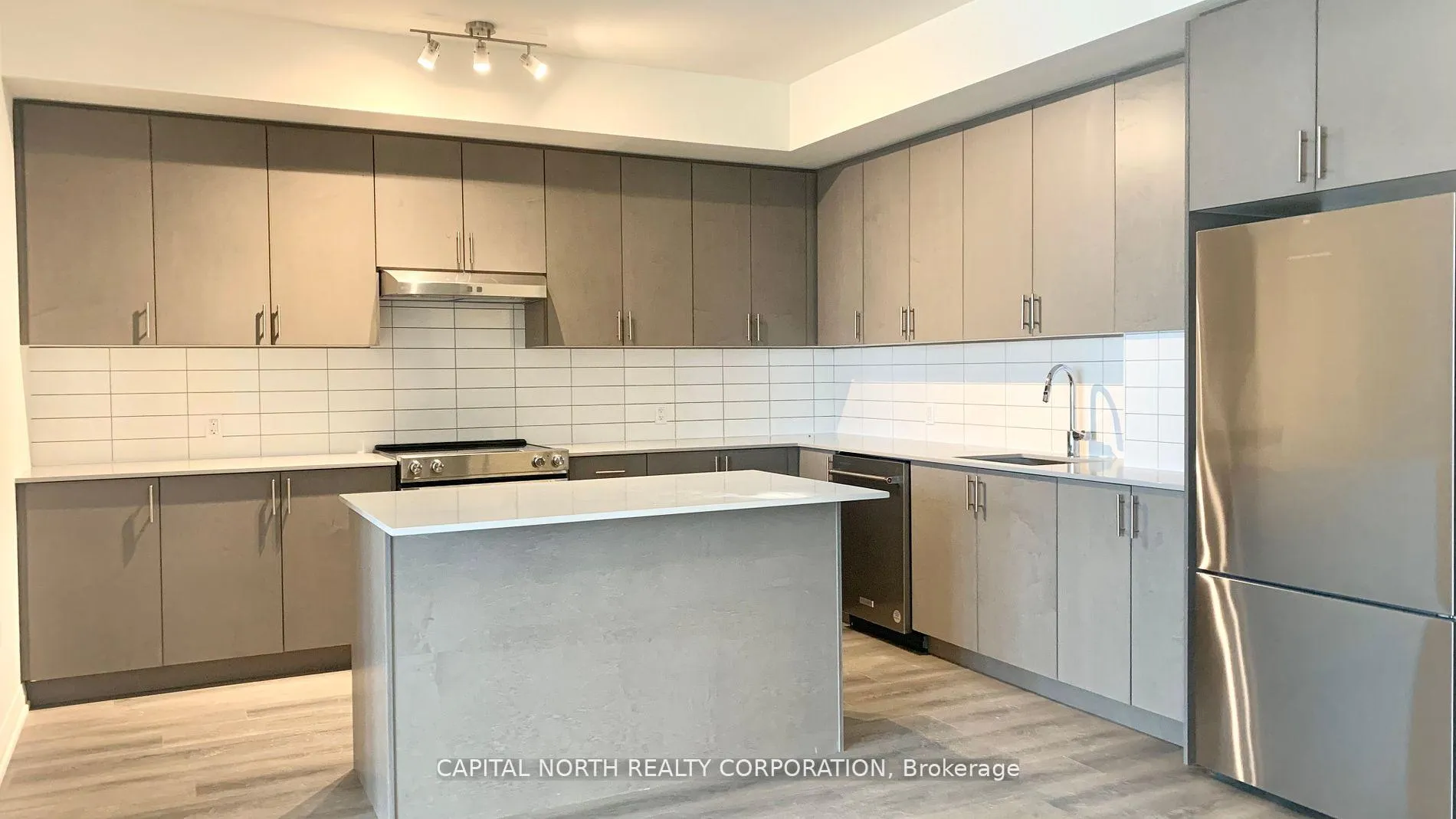 Photo 7 of Unit 412, 9000 Jane Street, Vaughan, Vellore Village — HOMEH