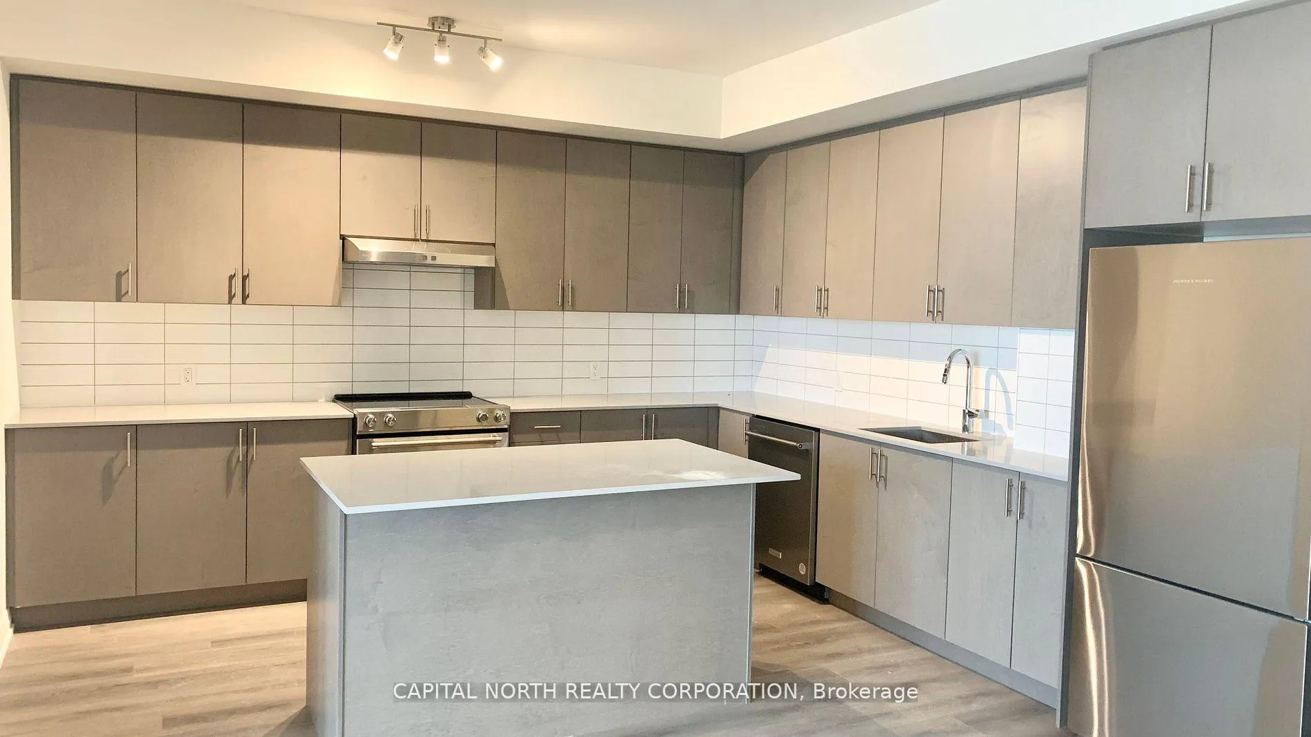Photo 8 of Unit 412, 9000 Jane Street, Vaughan, Vellore Village — HOMEH