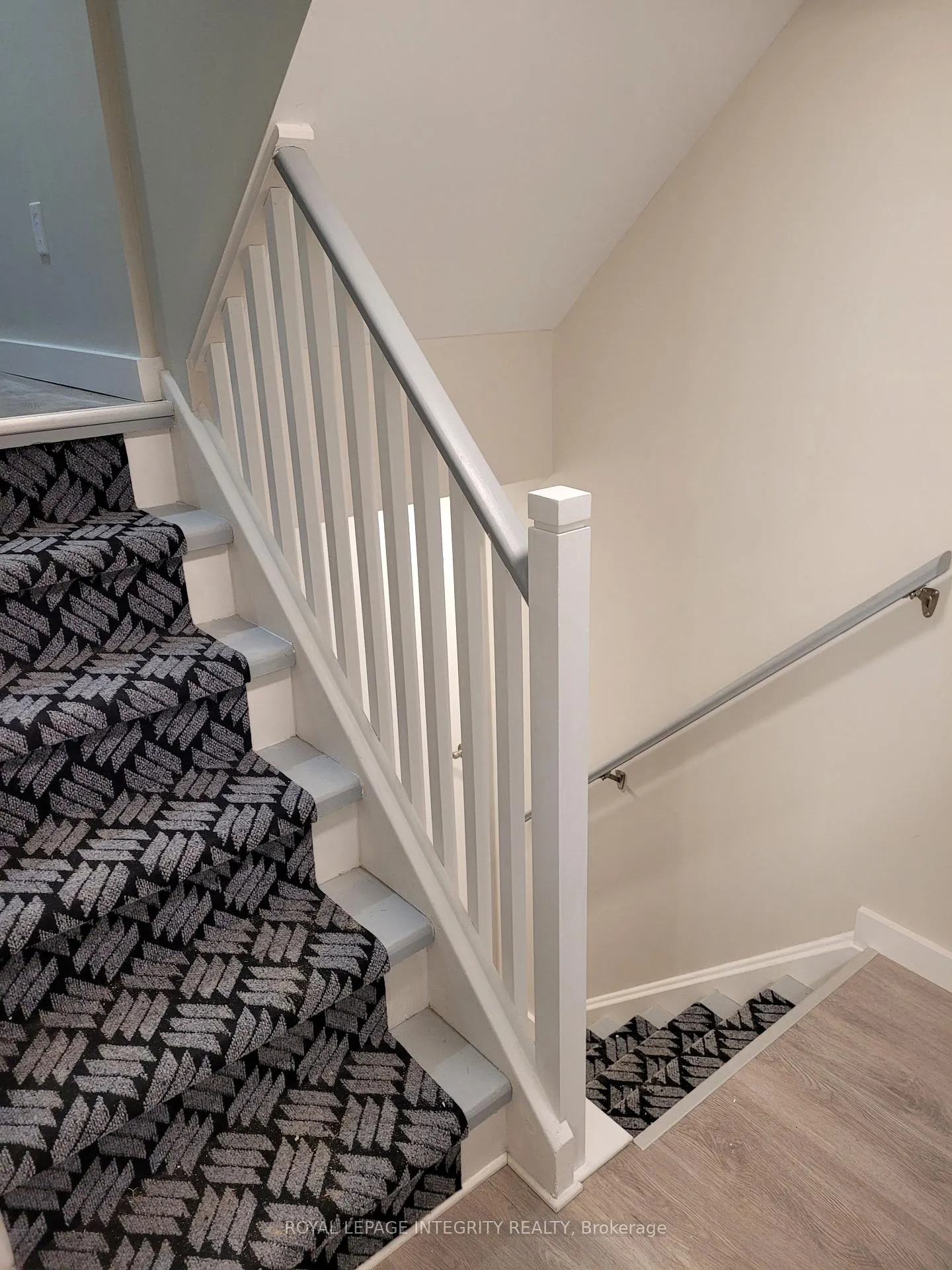 Photo 4 of 2748 Moncton Road, Ottawa, Queensway Terrace North — HOMEH