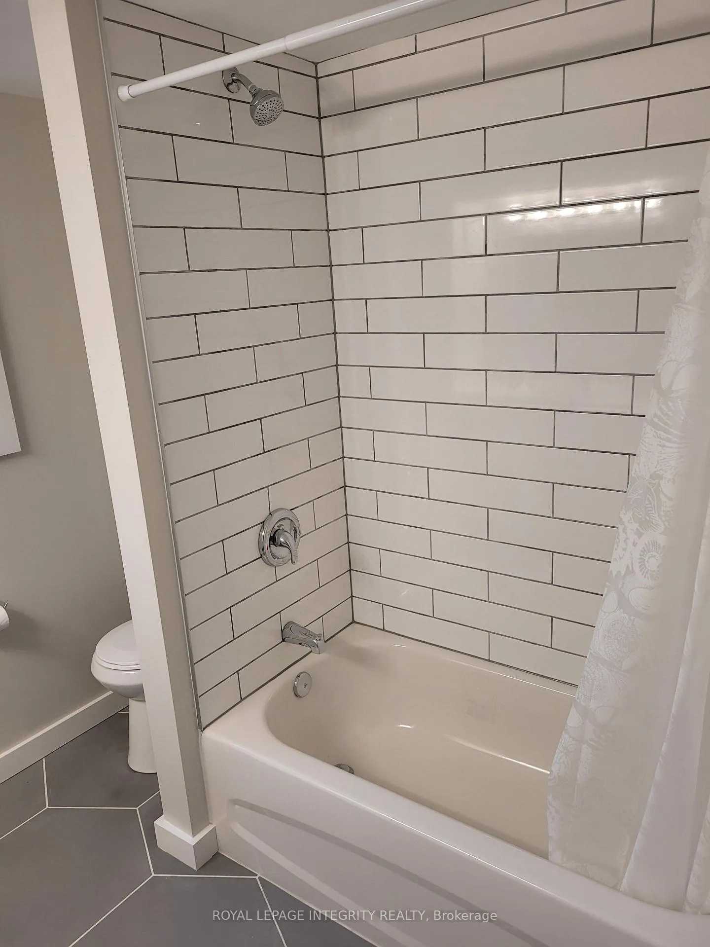 Photo 7 of 2748 Moncton Road, Ottawa, Queensway Terrace North — HOMEH