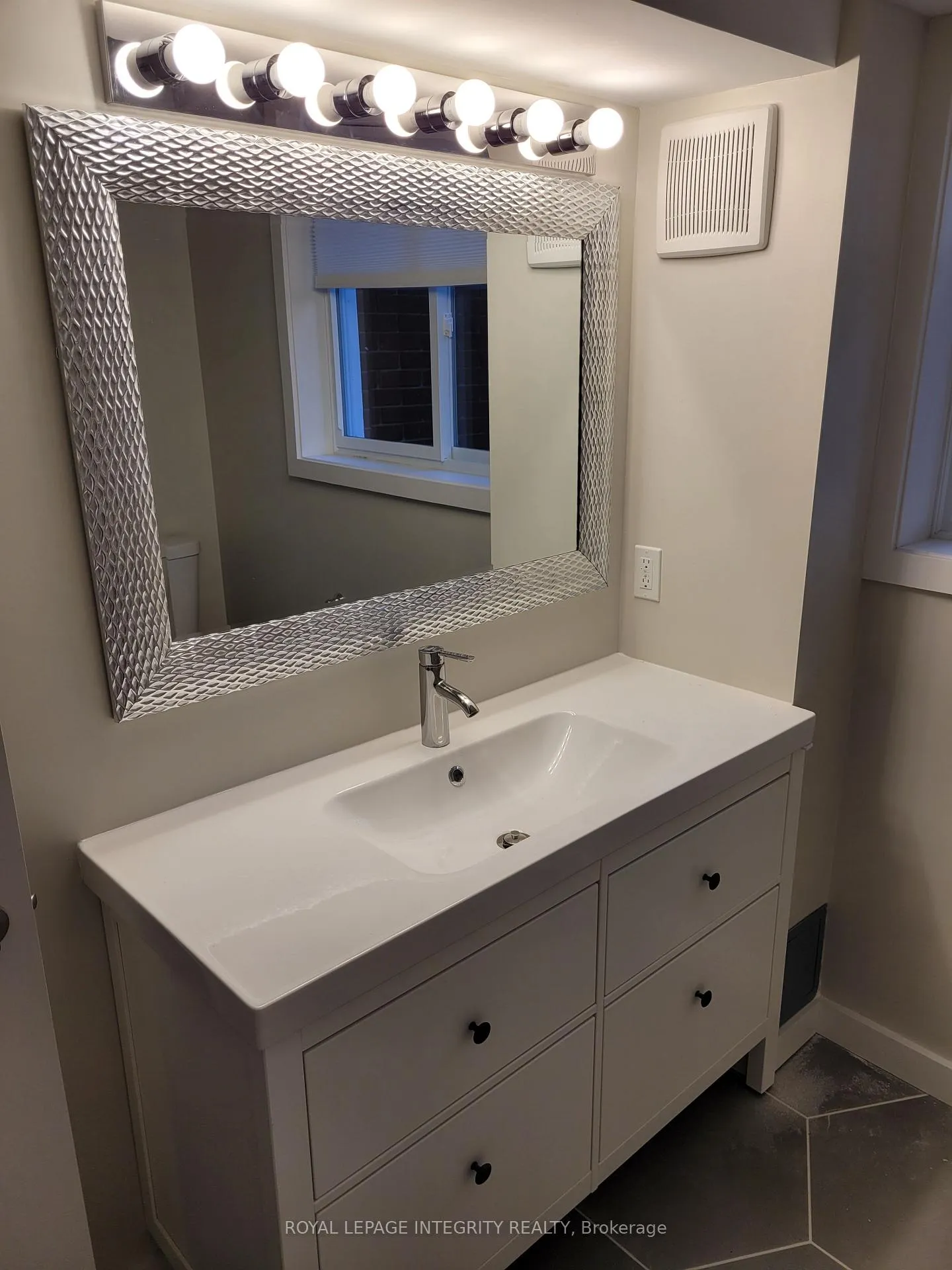 Photo 8 of 2748 Moncton Road, Ottawa, Queensway Terrace North — HOMEH