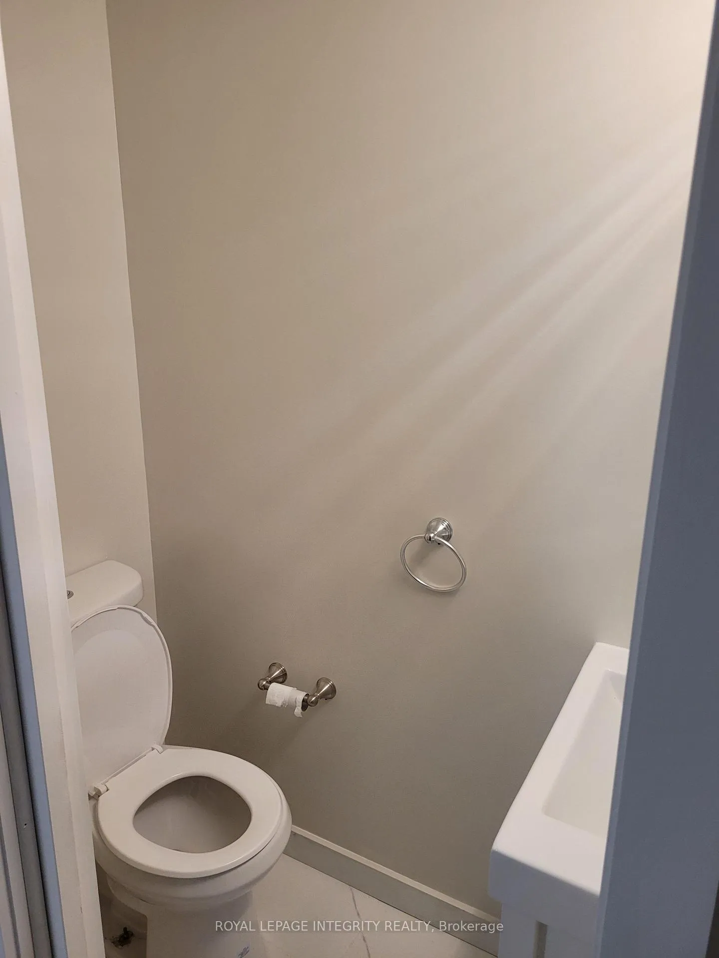 Photo 12 of 2748 Moncton Road, Ottawa, Queensway Terrace North — HOMEH