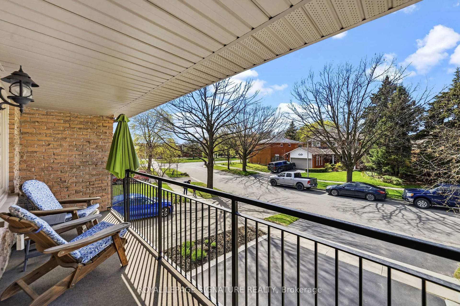 Photo 4 of 1426 Kimberley Drive, Oakville, Falgarwood — HOMEH