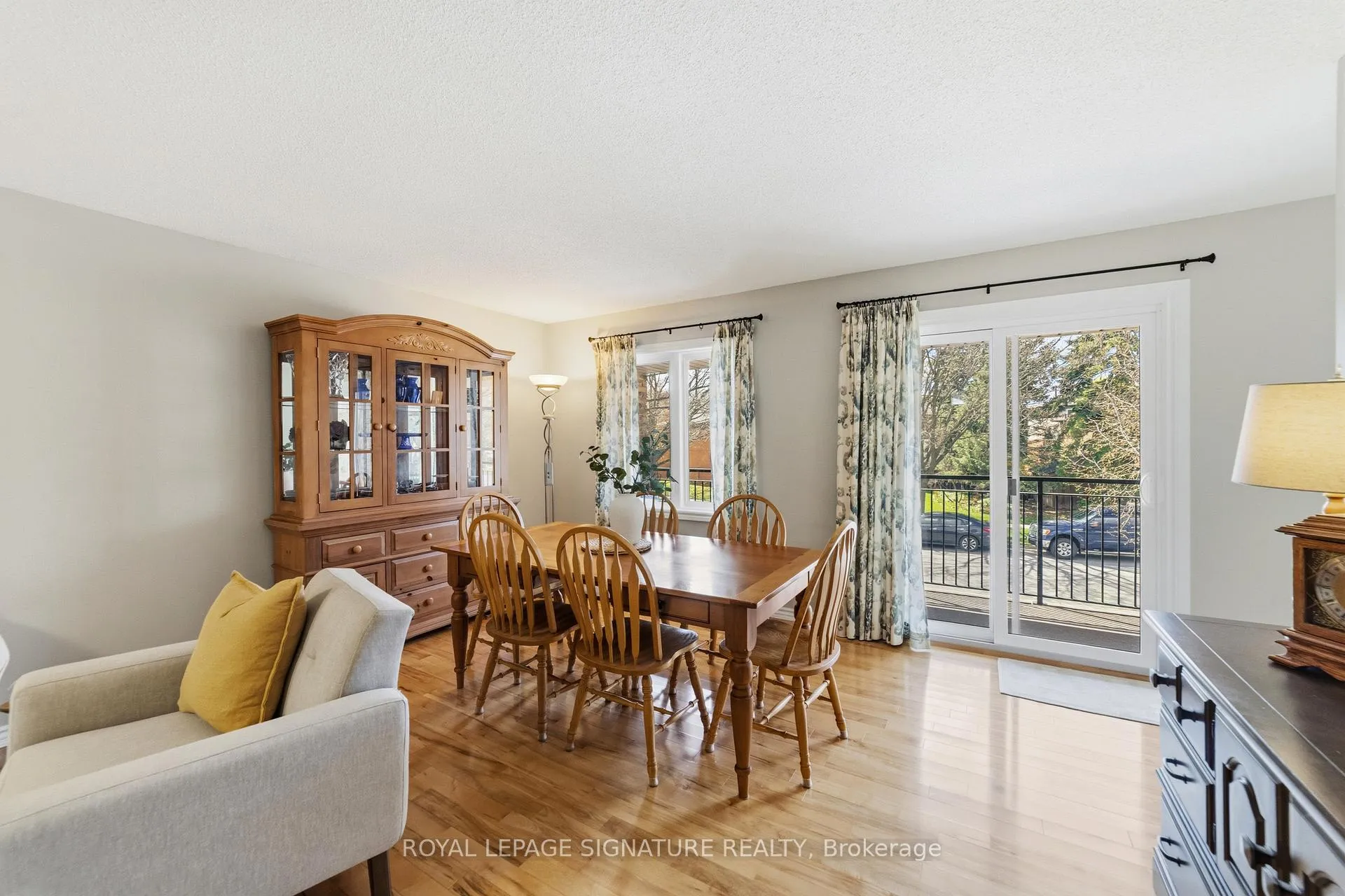 Photo 6 of 1426 Kimberley Drive, Oakville, Falgarwood — HOMEH