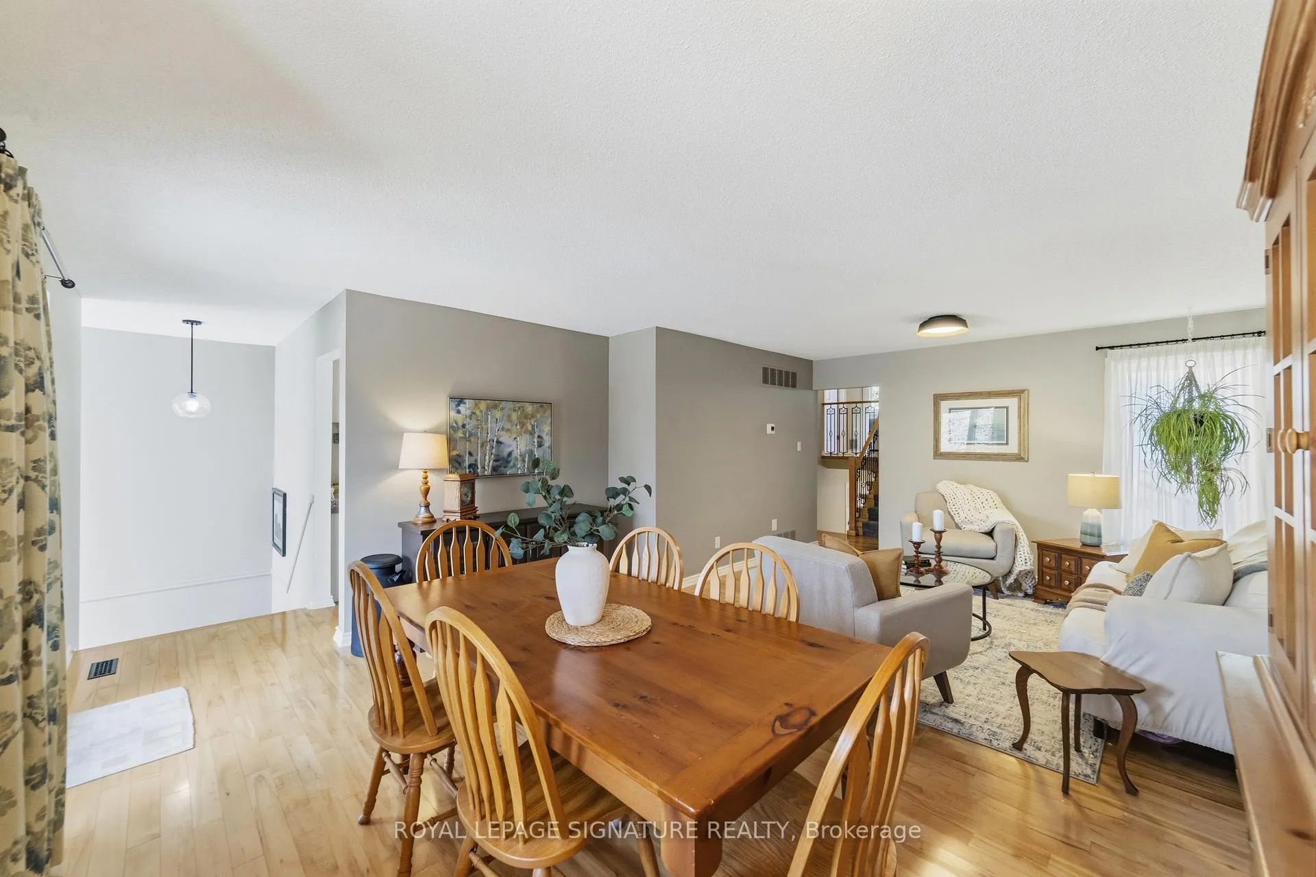 Photo 7 of 1426 Kimberley Drive, Oakville, Falgarwood — HOMEH