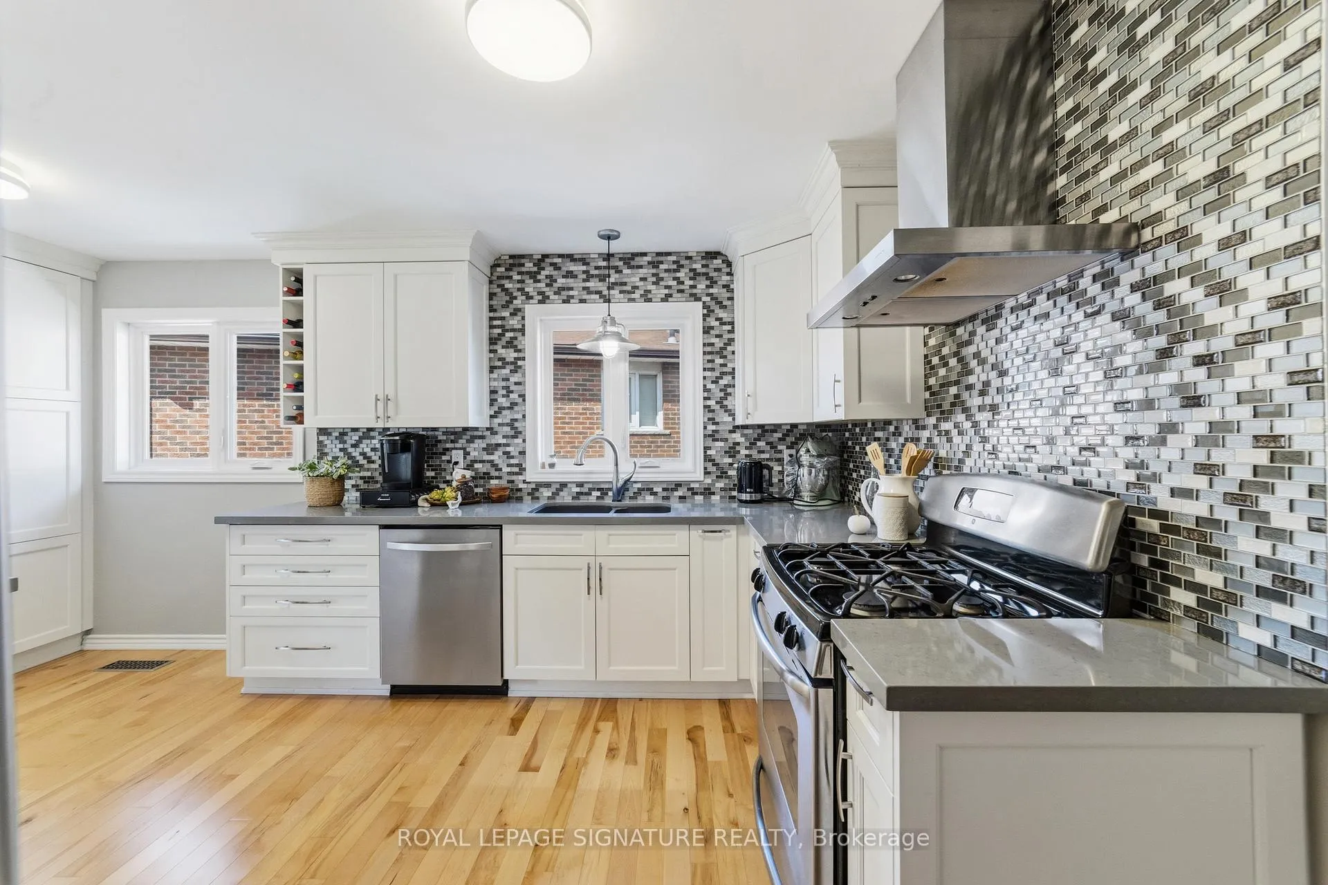 Photo 11 of 1426 Kimberley Drive, Oakville, Falgarwood — HOMEH