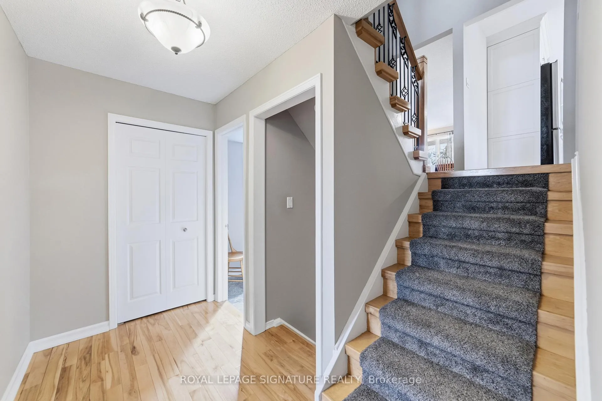 Photo 24 of 1426 Kimberley Drive, Oakville, Falgarwood — HOMEH