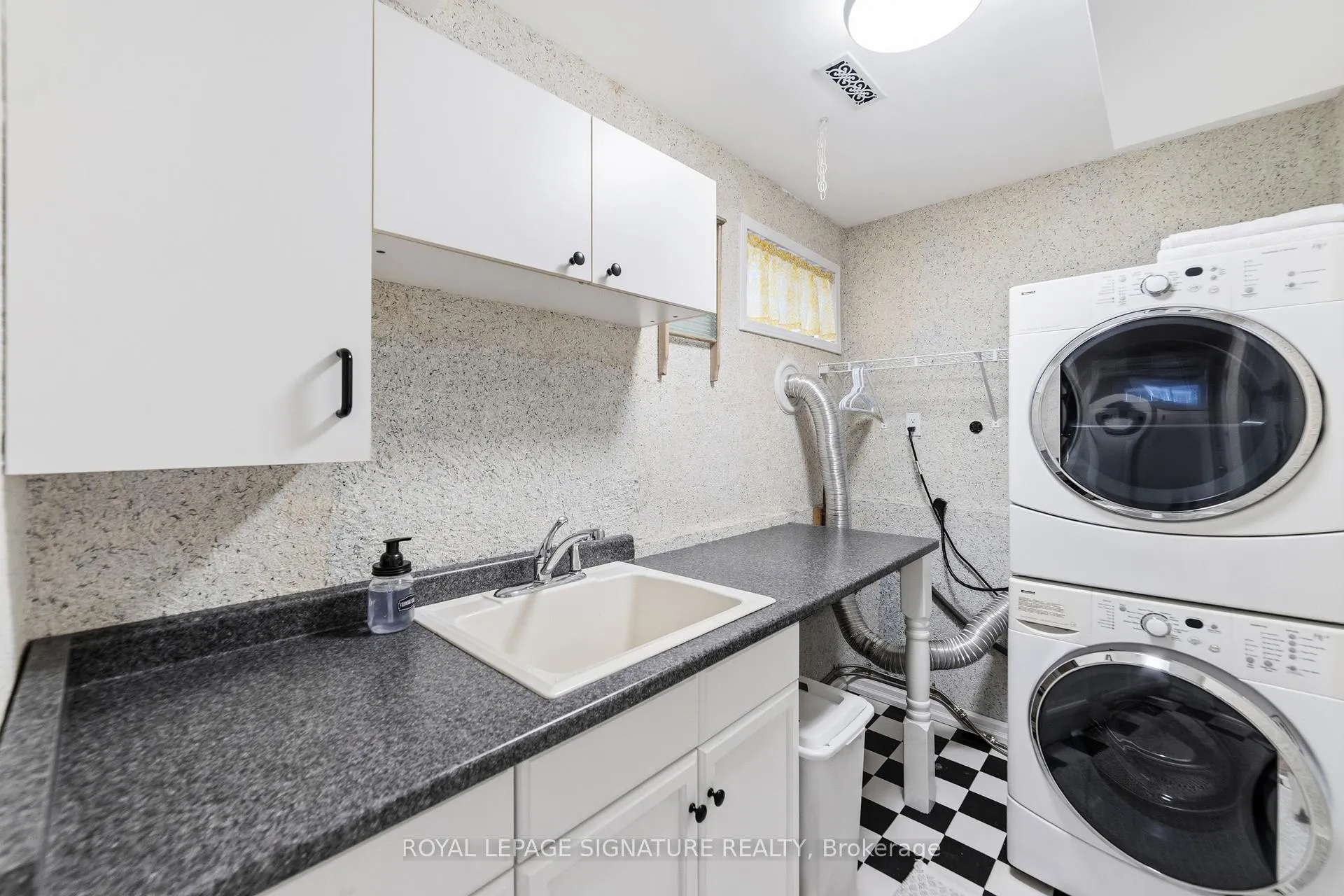 Photo 32 of 1426 Kimberley Drive, Oakville, Falgarwood — HOMEH