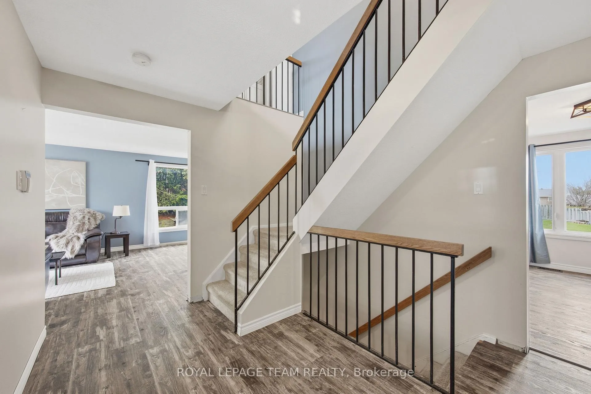 Photo 4 of 136 Malvern Drive, Ottawa, Barrhaven - Pheasant Run — HOMEH