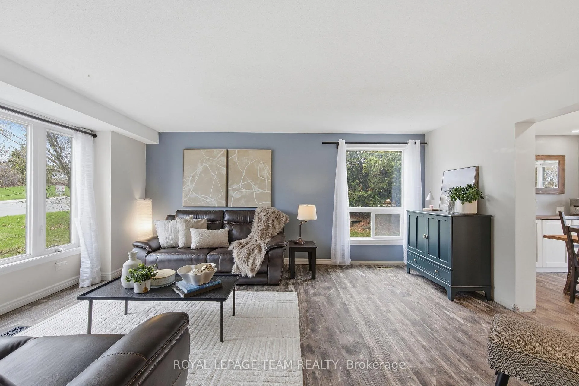 Photo 5 of 136 Malvern Drive, Ottawa, Barrhaven - Pheasant Run — HOMEH