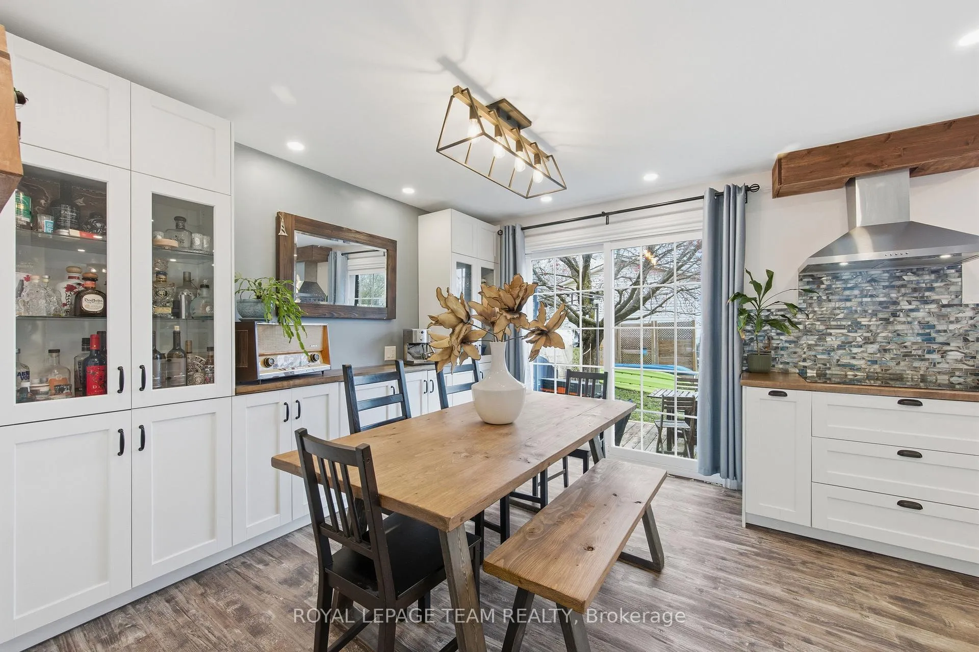 Photo 8 of 136 Malvern Drive, Ottawa, Barrhaven - Pheasant Run — HOMEH