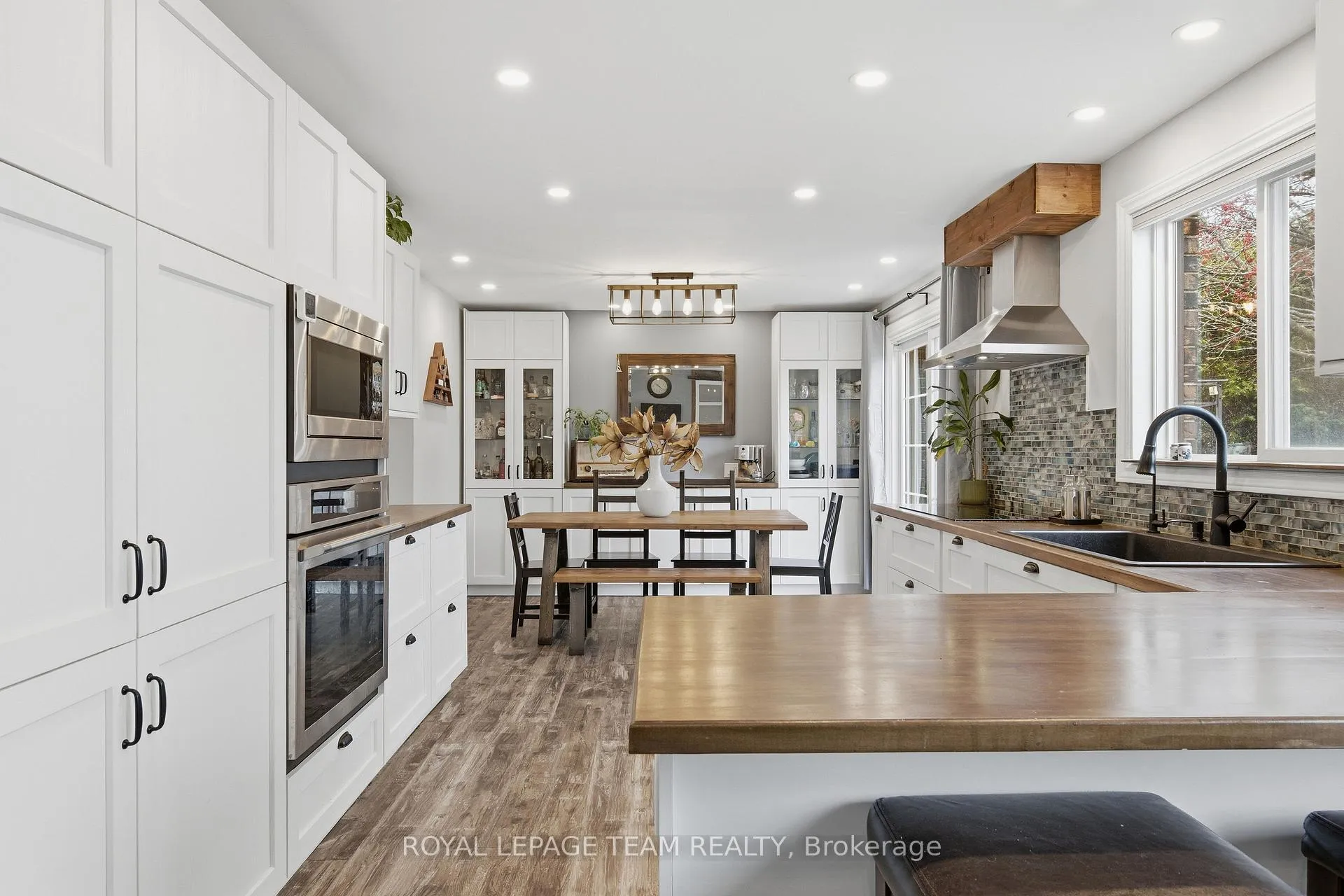 Photo 17 of 136 Malvern Drive, Ottawa, Barrhaven - Pheasant Run — HOMEH