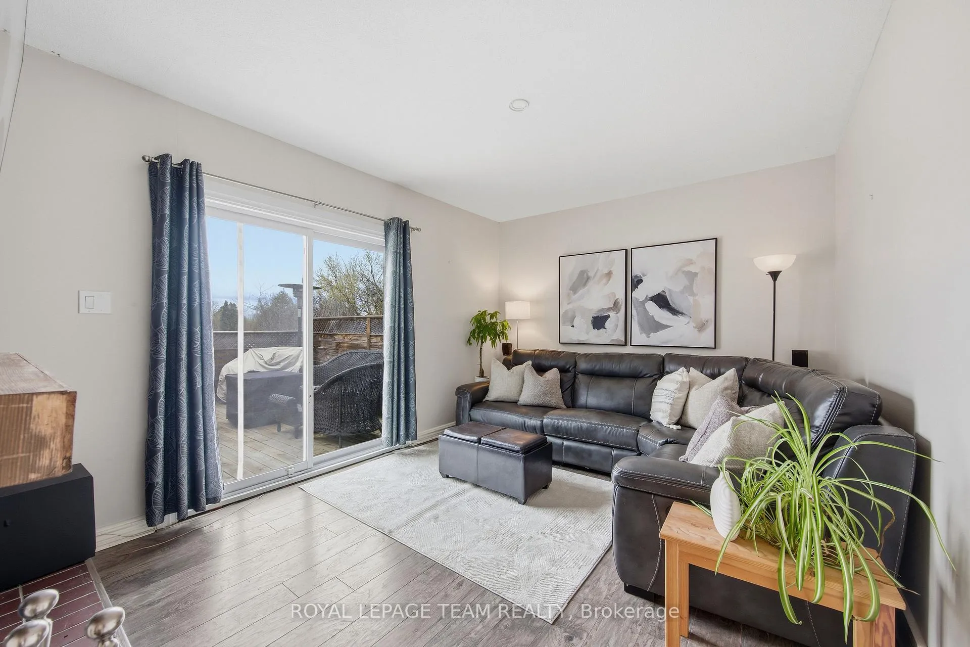 Photo 18 of 136 Malvern Drive, Ottawa, Barrhaven - Pheasant Run — HOMEH