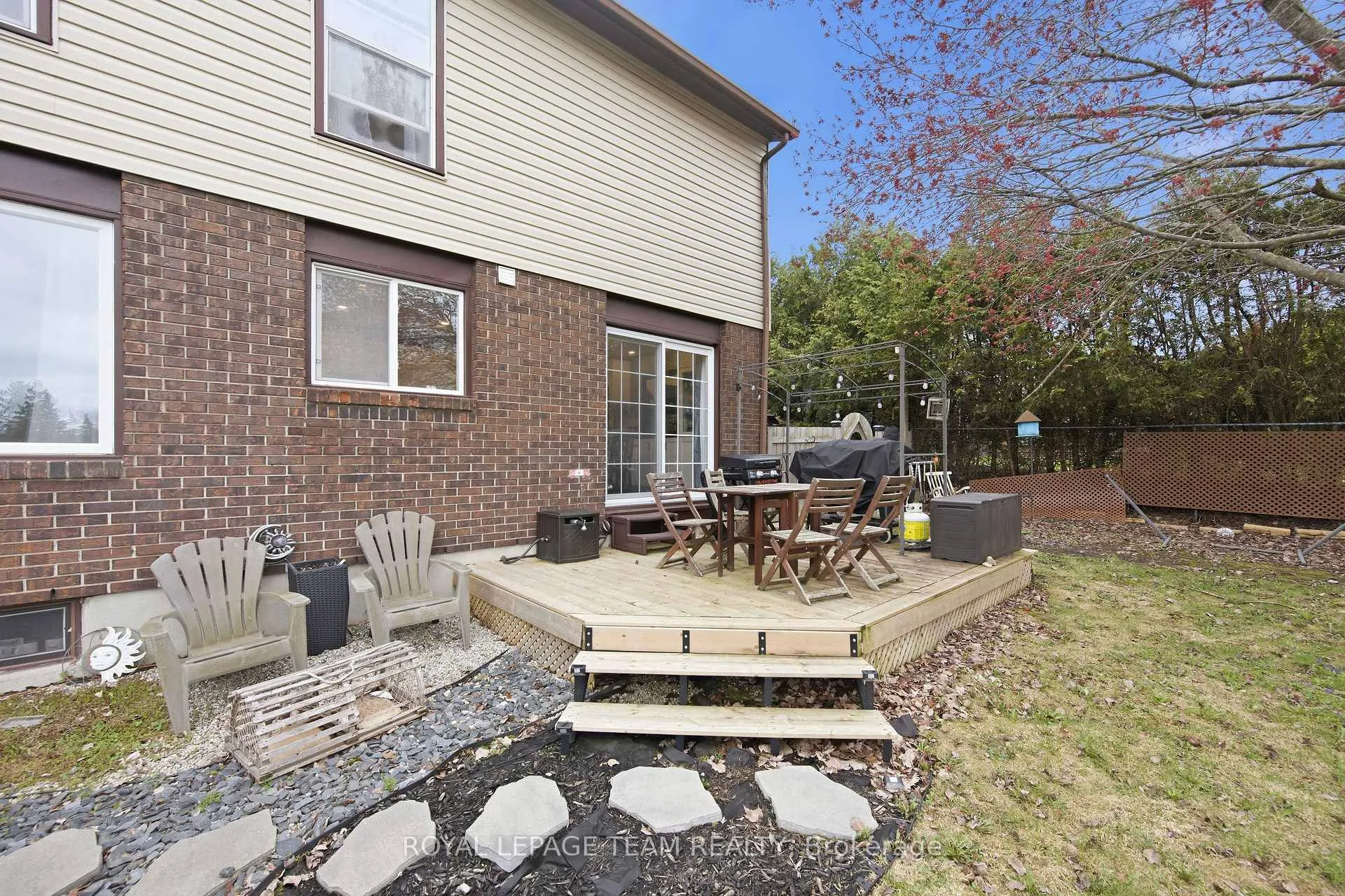 Photo 32 of 136 Malvern Drive, Ottawa, Barrhaven - Pheasant Run — HOMEH