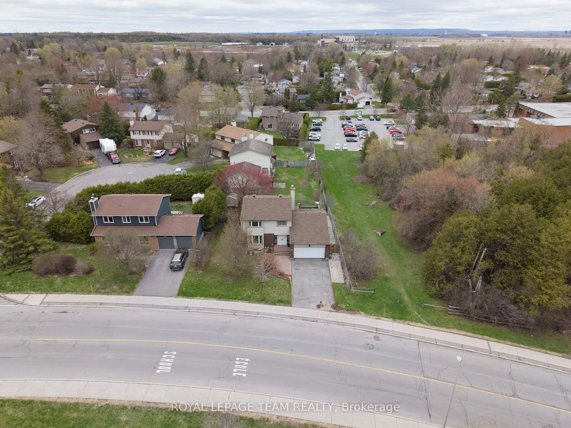 Photo 35 of 136 Malvern Drive, Ottawa, Barrhaven - Pheasant Run — HOMEH