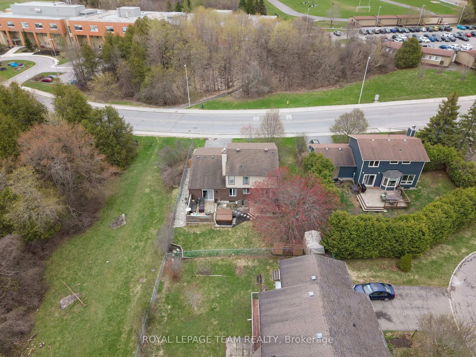 Photo 36 of 136 Malvern Drive, Ottawa, Barrhaven - Pheasant Run — HOMEH