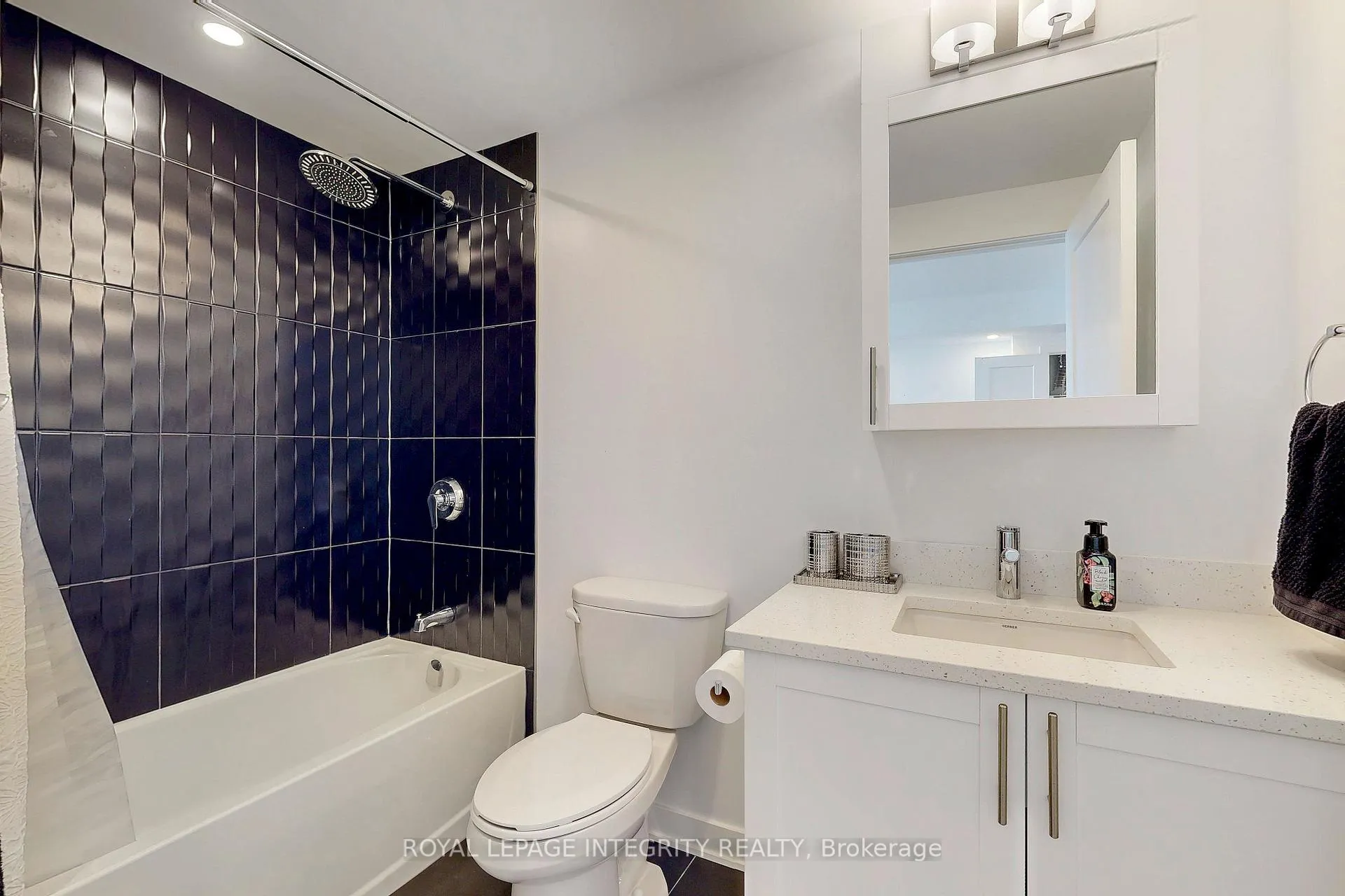 Photo 20 of Unit 2005, 340 Queen Street, Ottawa, Ottawa Centre — HOMEH