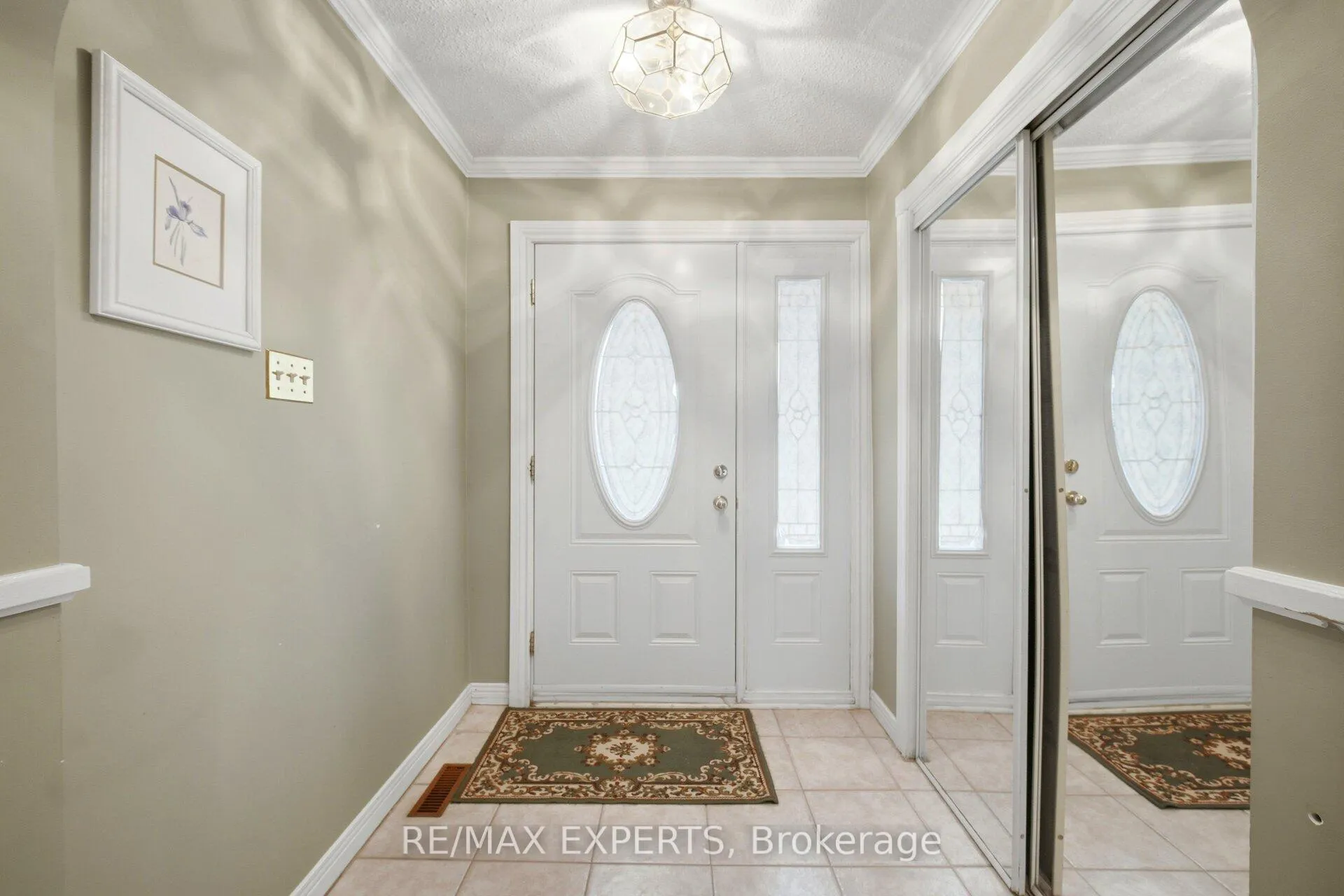 Photo 7 of 479 Louis Drive, Mississauga, Cooksville — HOMEH