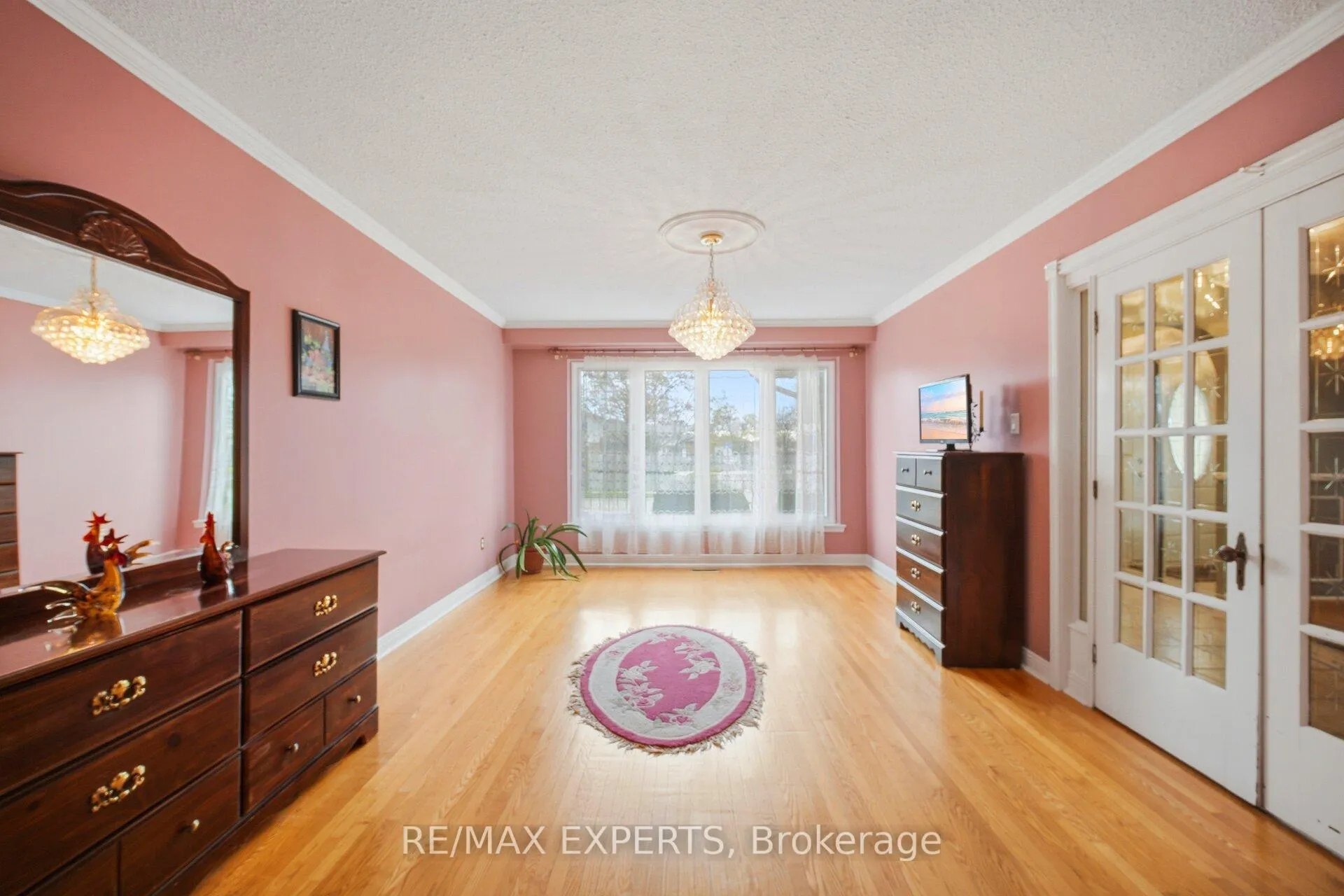 Photo 9 of 479 Louis Drive, Mississauga, Cooksville — HOMEH