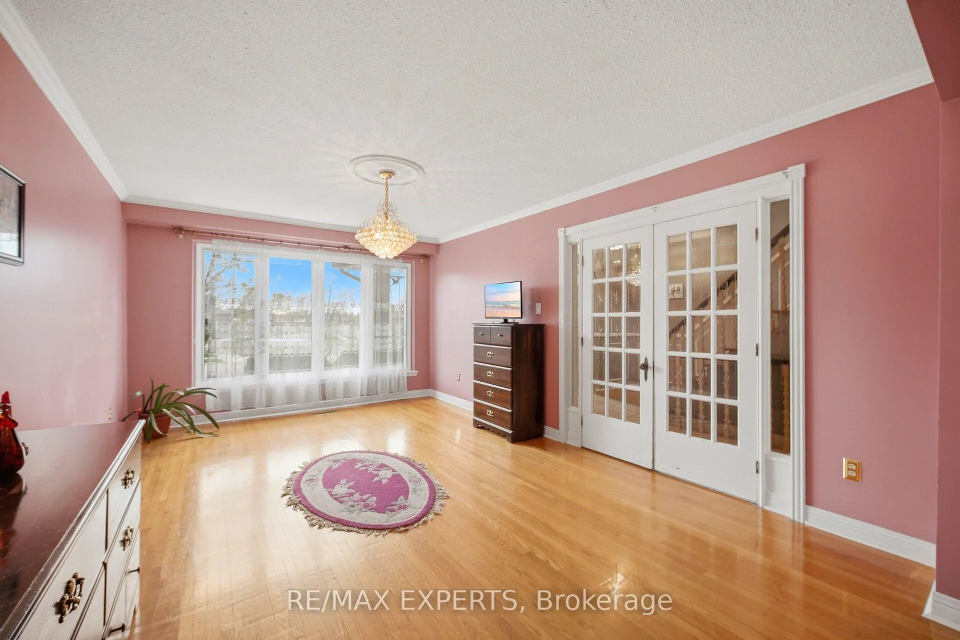 Photo 10 of 479 Louis Drive, Mississauga, Cooksville — HOMEH