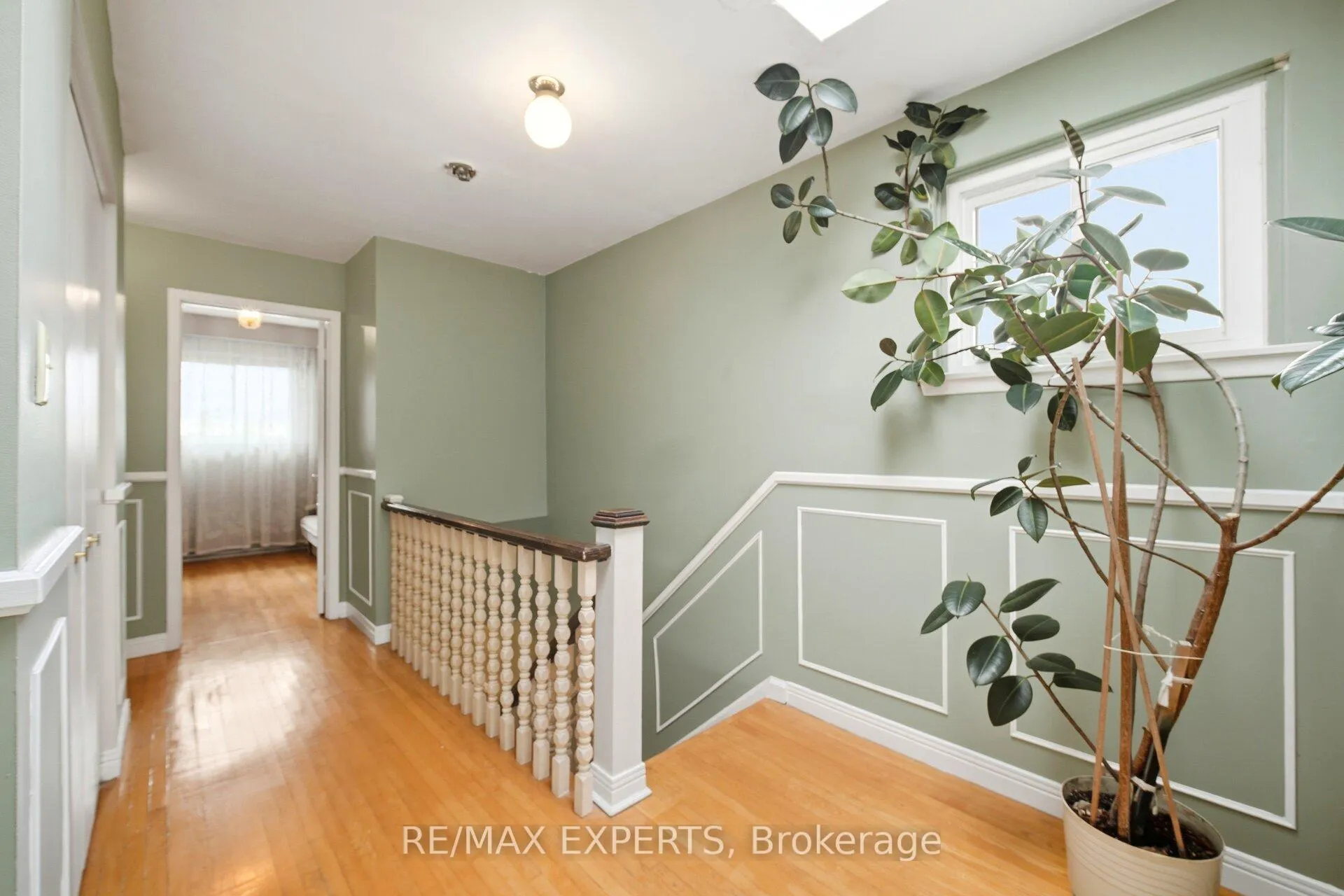 Photo 23 of 479 Louis Drive, Mississauga, Cooksville — HOMEH