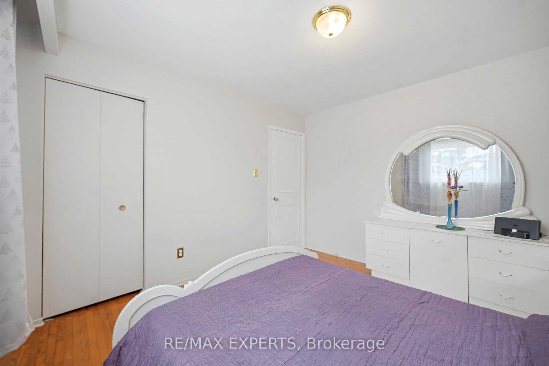 Photo 30 of 479 Louis Drive, Mississauga, Cooksville — HOMEH