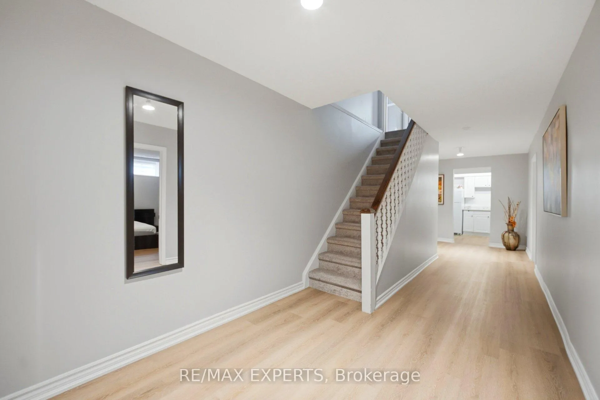 Photo 36 of 479 Louis Drive, Mississauga, Cooksville — HOMEH
