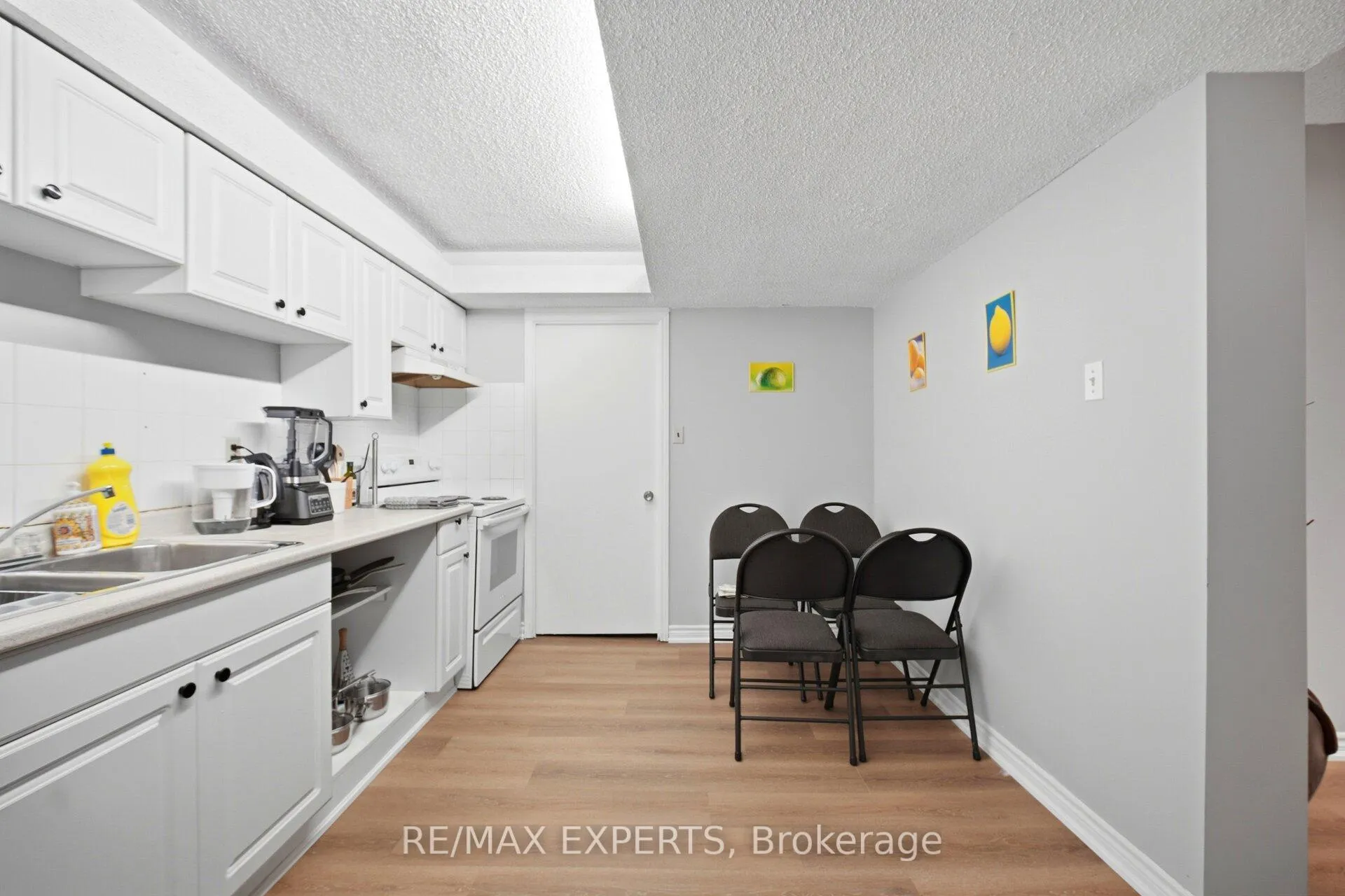 Photo 38 of 479 Louis Drive, Mississauga, Cooksville — HOMEH