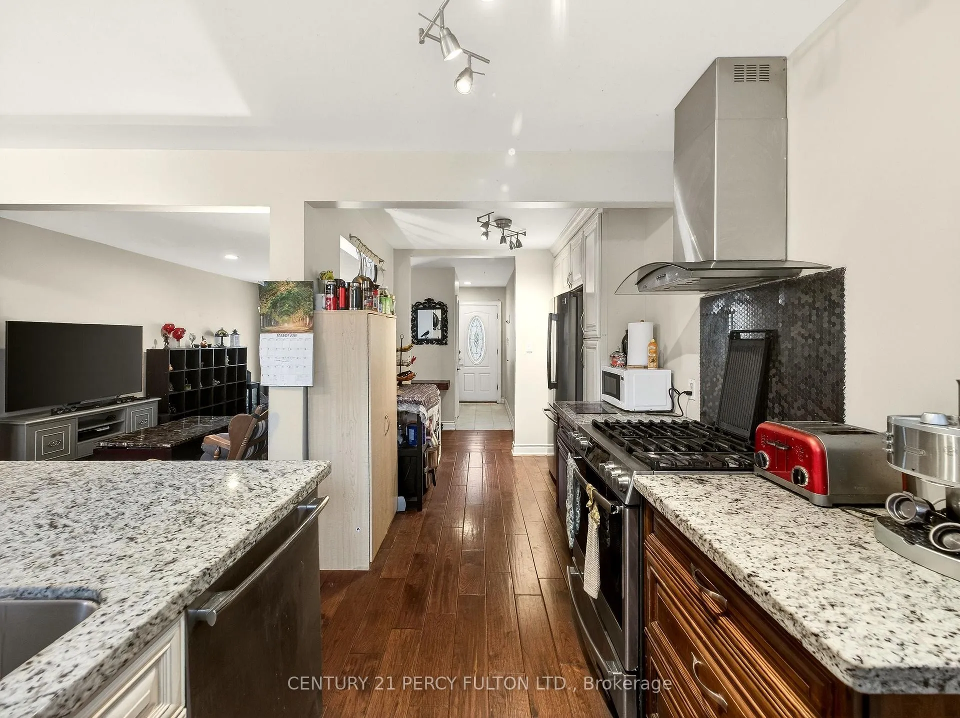Photo 7 of 840 Bem Avenue, Pickering, Bay Ridges — HOMEH