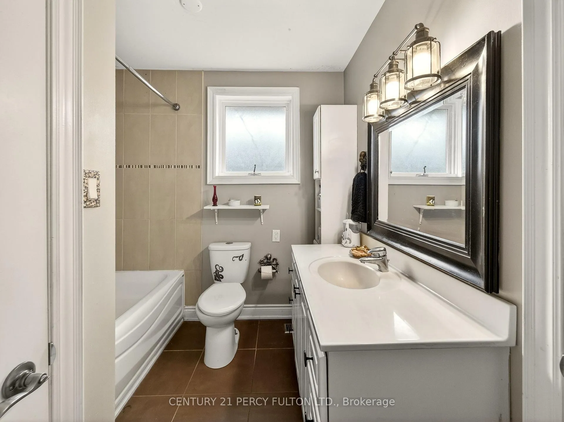 Photo 13 of 840 Bem Avenue, Pickering, Bay Ridges — HOMEH