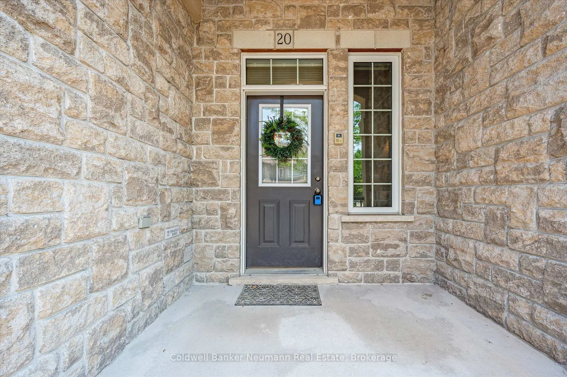 Photo 2 of Unit 20, 255 Summerfield Drive, Guelph, Pineridge/Westminster Woods — HOMEH