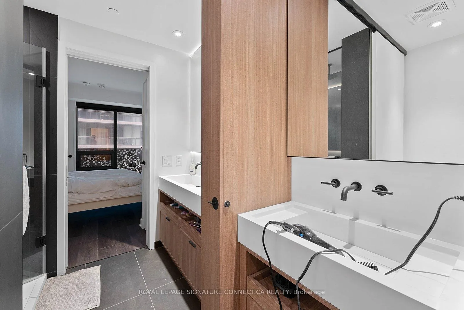 Photo 13 of Unit 3708, 55 Charles Street E, Toronto, Church-Yonge Corridor — HOMEH