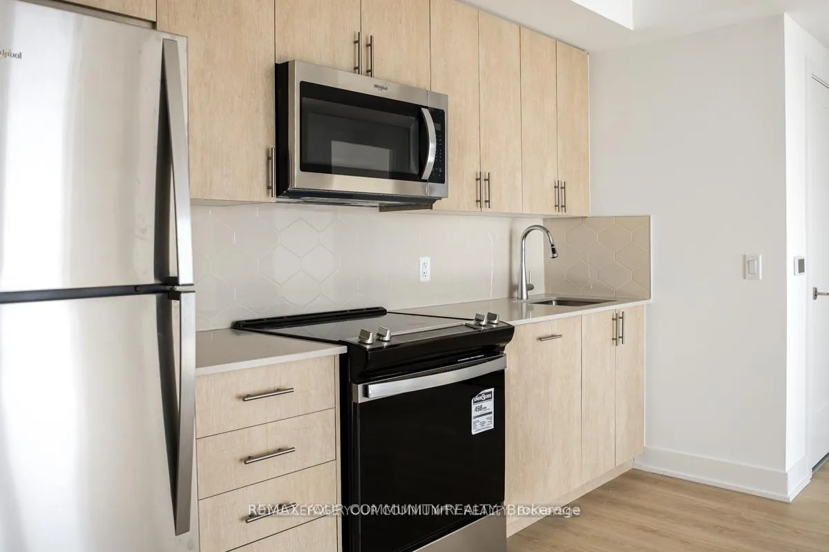 Photo 9 of Unit S2106, 2545 Simcoe Street N, Oshawa, Windfields — HOMEH