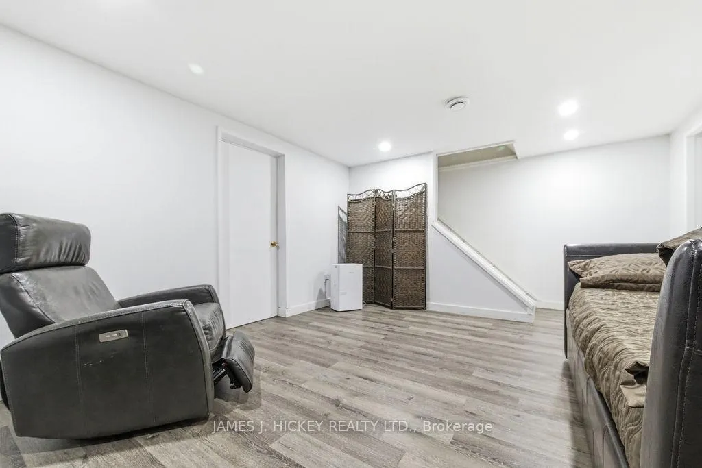 Photo 30 of 51 Frontenac Crescent, Deep River — HOMEH