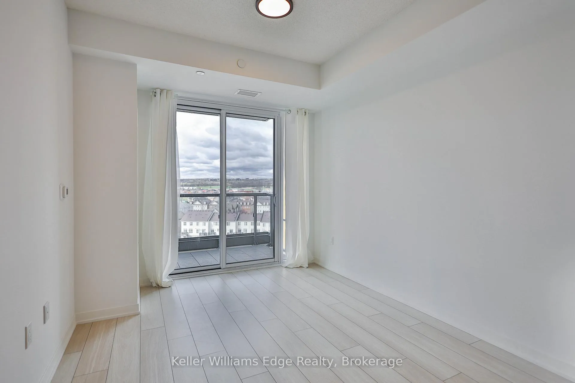 Photo 10 of Unit C801, 4878 Powers Common, Burlington, Alton — HOMEH