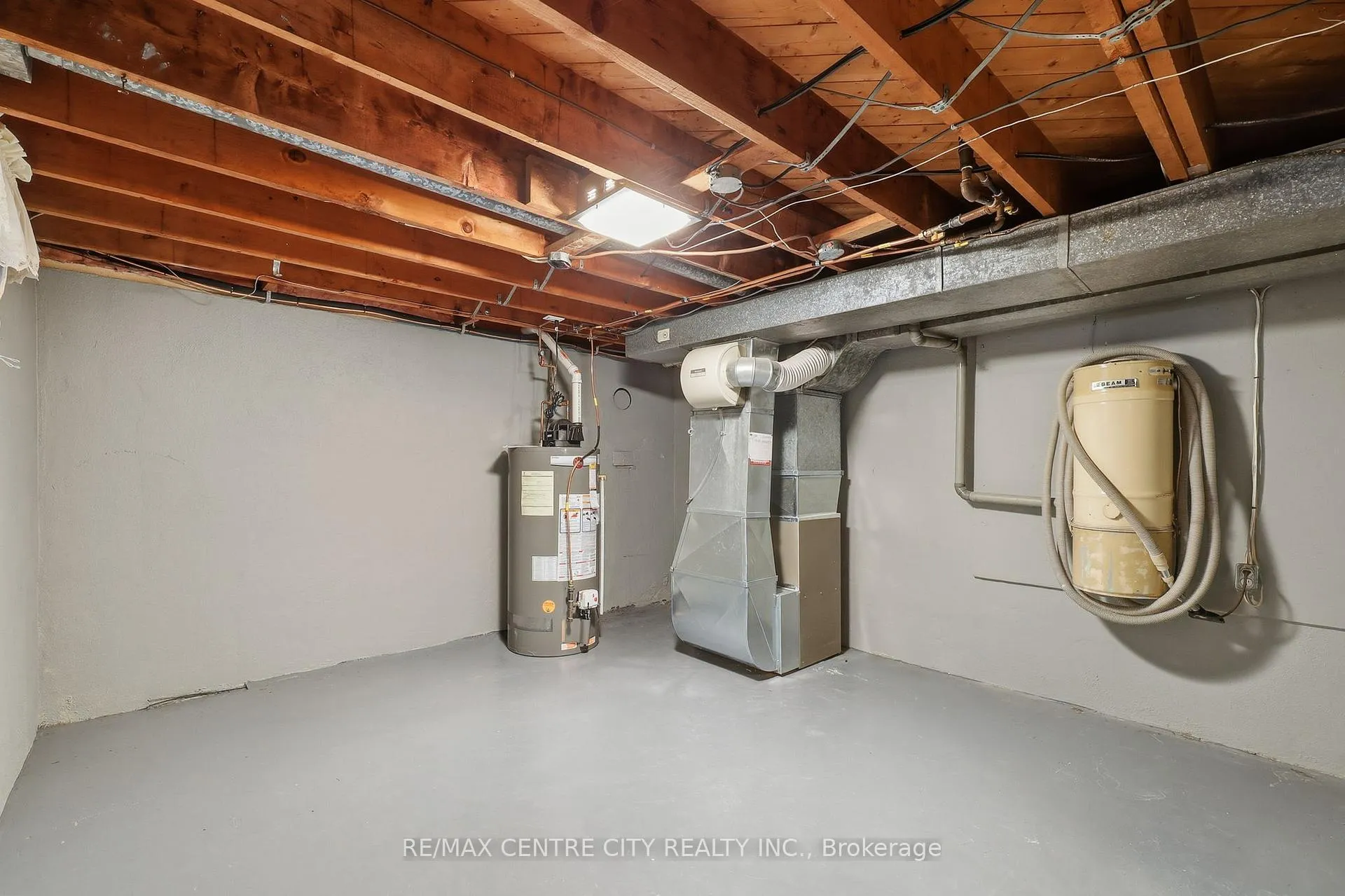 Photo 31 of 81 Clive Road, Kitchener — HOMEH