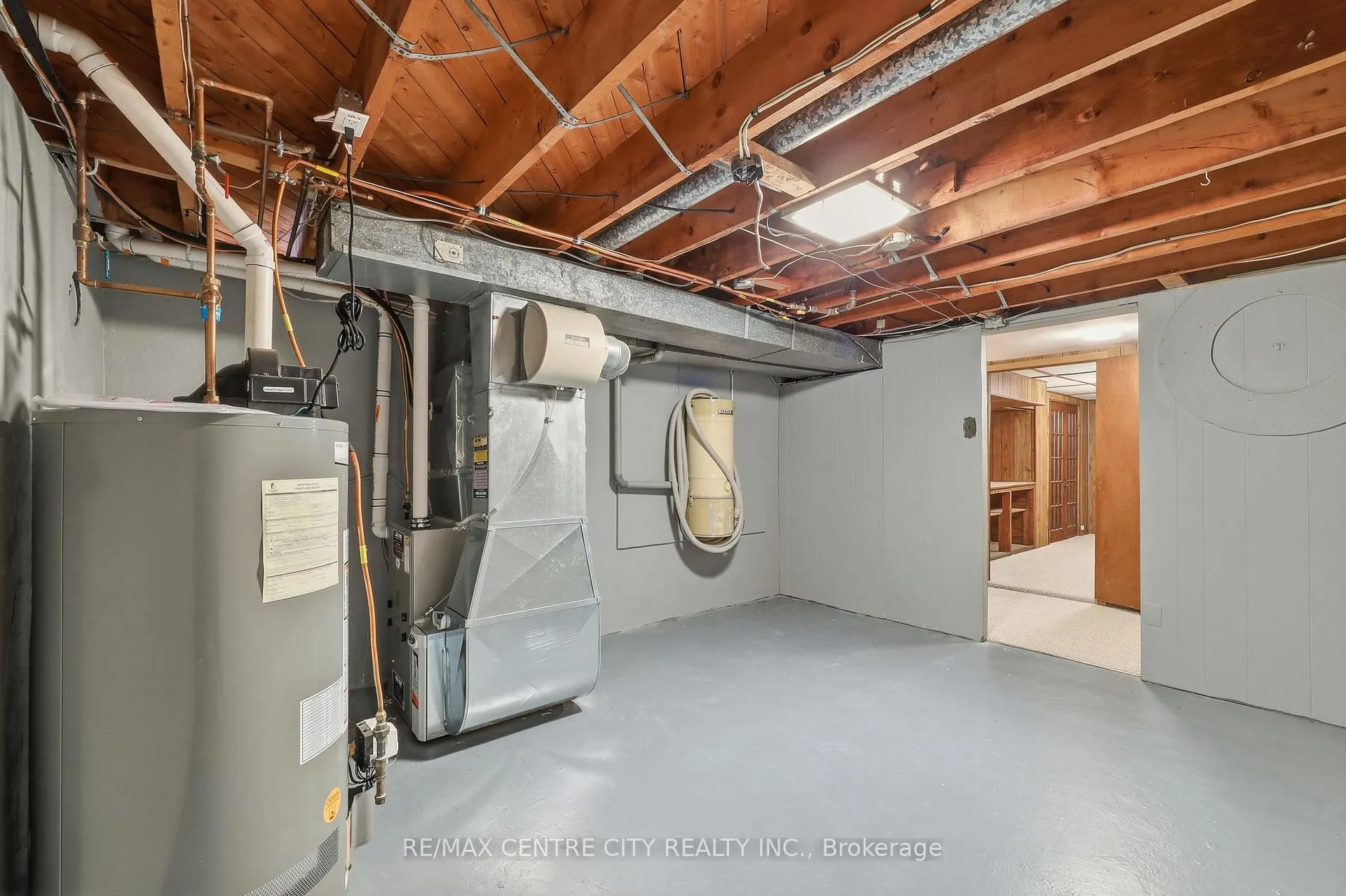 Photo 32 of 81 Clive Road, Kitchener — HOMEH