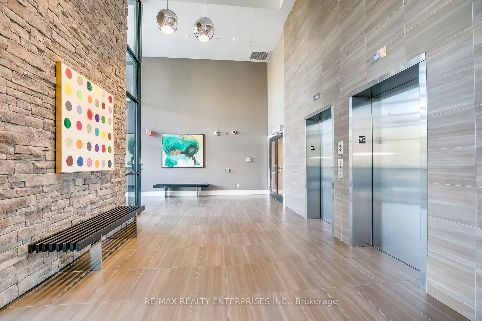 Photo 5 of Unit 202, 128 Garden Drive, Oakville, Central — HOMEH