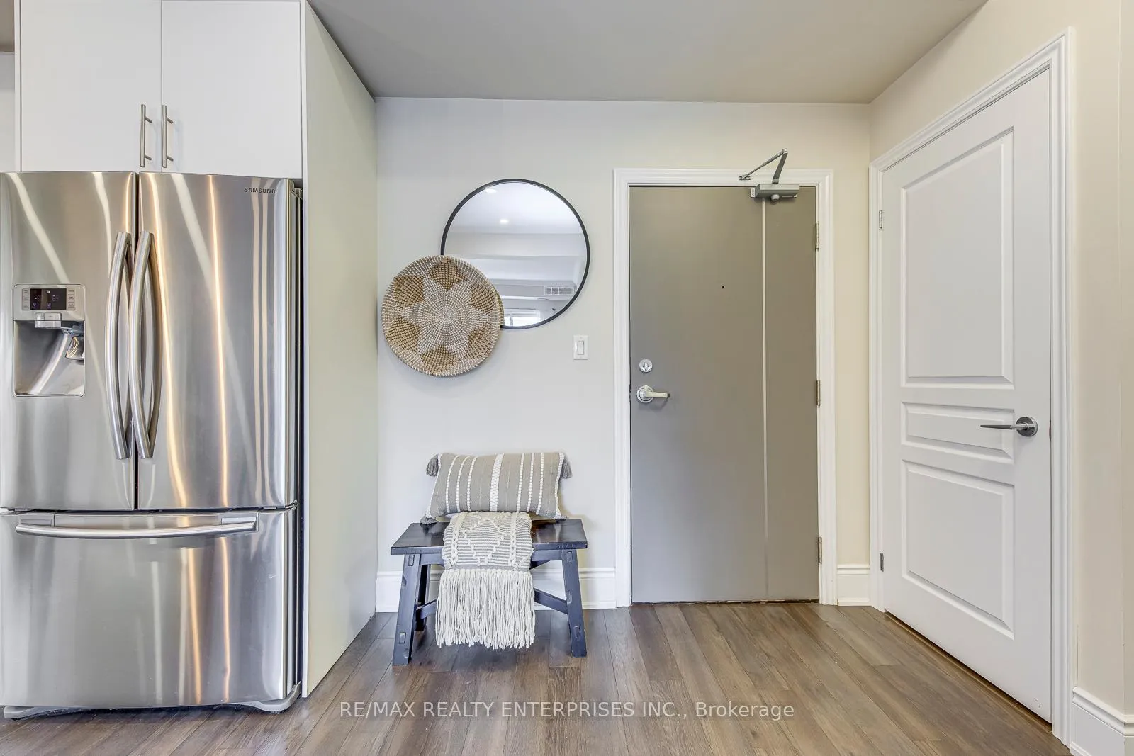 Photo 9 of Unit 202, 128 Garden Drive, Oakville, Central — HOMEH