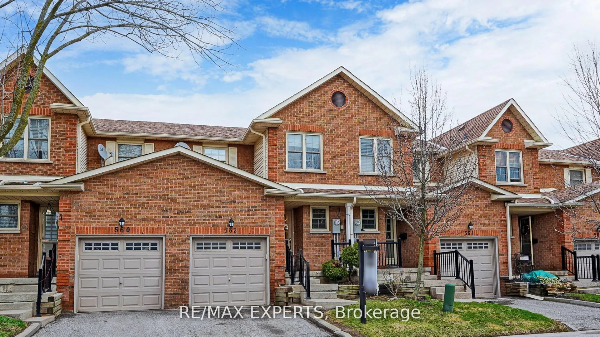 Photo 1 of 562 Tara Hill Circle, Aurora, Aurora Village — HOMEH