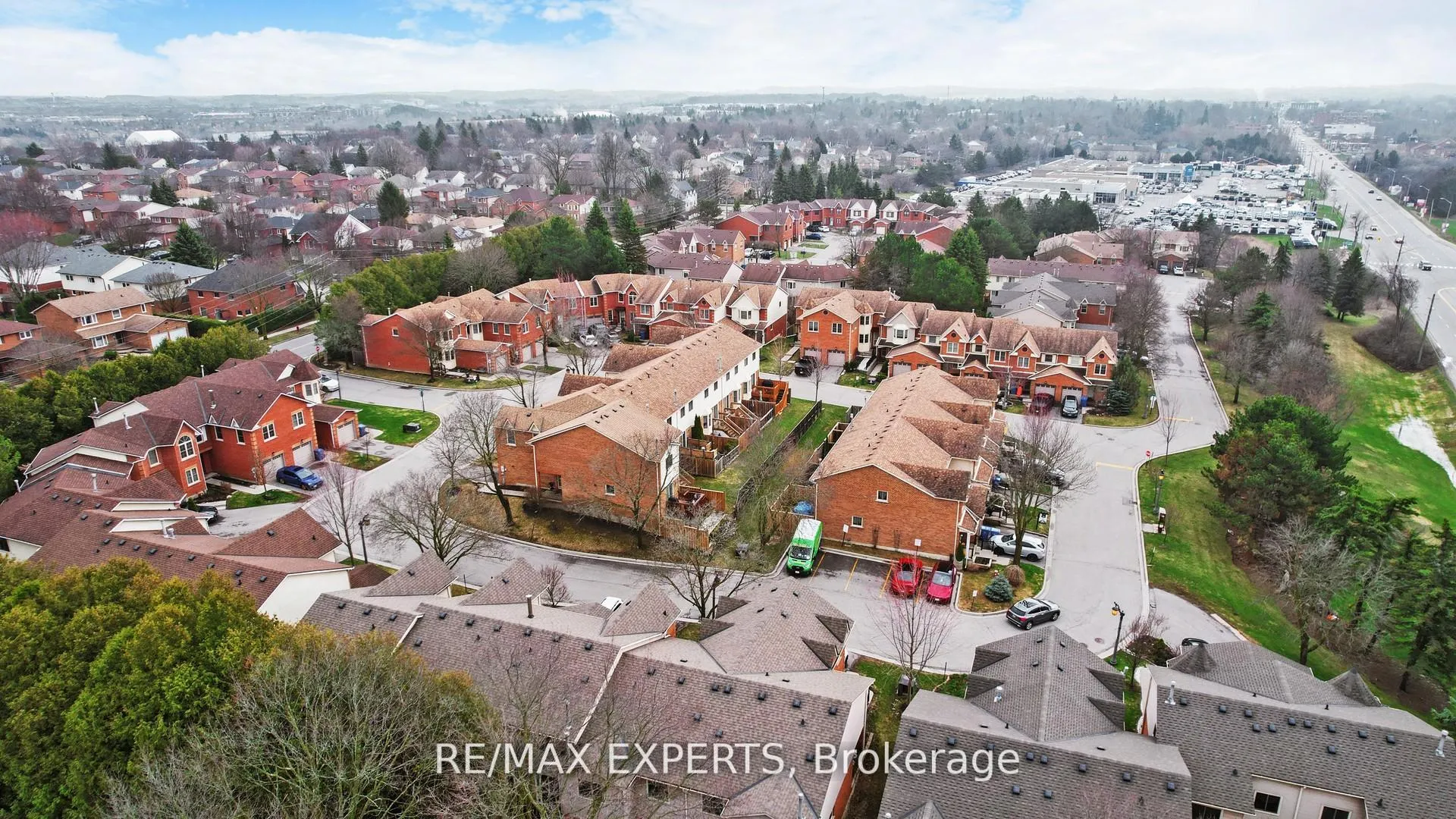 Photo 39 of 562 Tara Hill Circle, Aurora, Aurora Village — HOMEH
